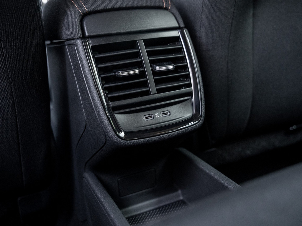 Bild 11 - Kamiq Selection 1.0 TSI DSG AHK Kam. Navi Virtual