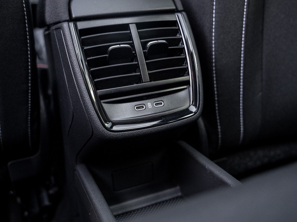 Bild 11 - Kamiq Monte Carlo 1.5 TSI DSG Pano AHK Navi ACC