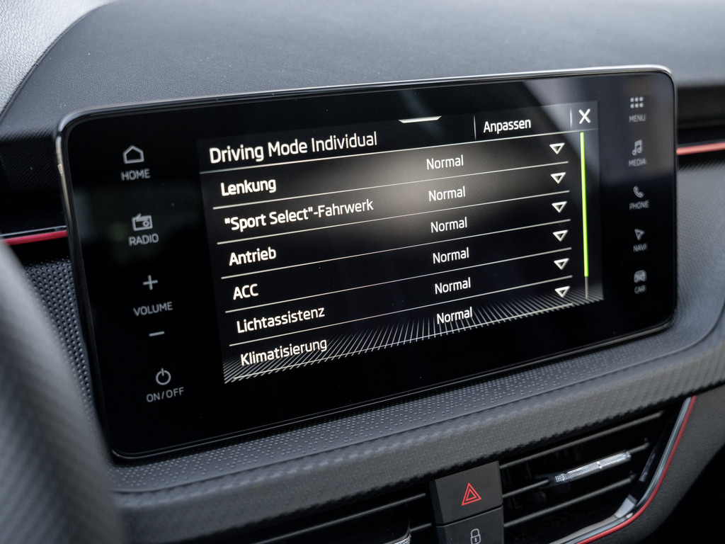 Bild 20 - Kamiq Monte Carlo 1.5 TSI DSG Pano AHK Navi ACC