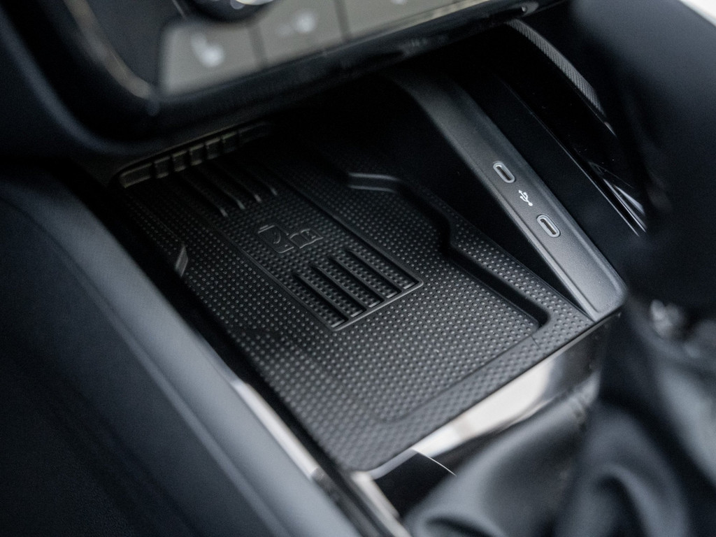 Bild 22 - Kamiq Monte Carlo 1.5 TSI DSG Pano AHK Navi ACC