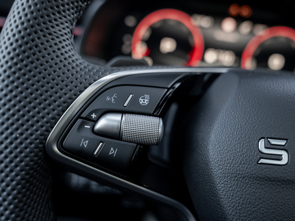 Bild 27 - Kamiq Monte Carlo 1.5 TSI DSG Pano AHK Navi ACC
