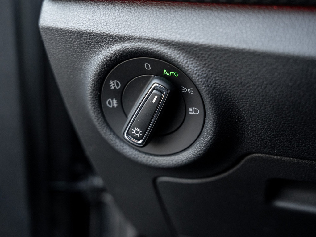 Bild 29 - Kamiq Monte Carlo 1.5 TSI DSG Pano AHK Navi ACC