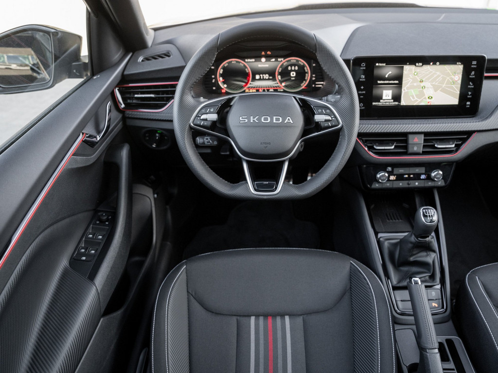 Bild 14 - Kamiq Monte Carlo 1.5 TSI DSG Pano AHK Navi ACC