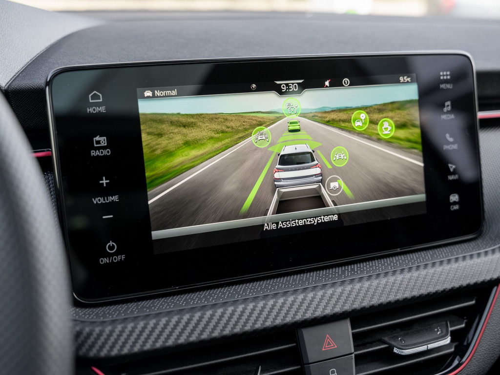 Bild 18 - Kamiq Monte Carlo 1.5 TSI DSG Pano AHK Navi ACC
