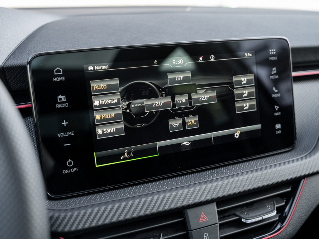 Bild 20 - Kamiq Monte Carlo 1.5 TSI DSG Pano AHK Navi ACC