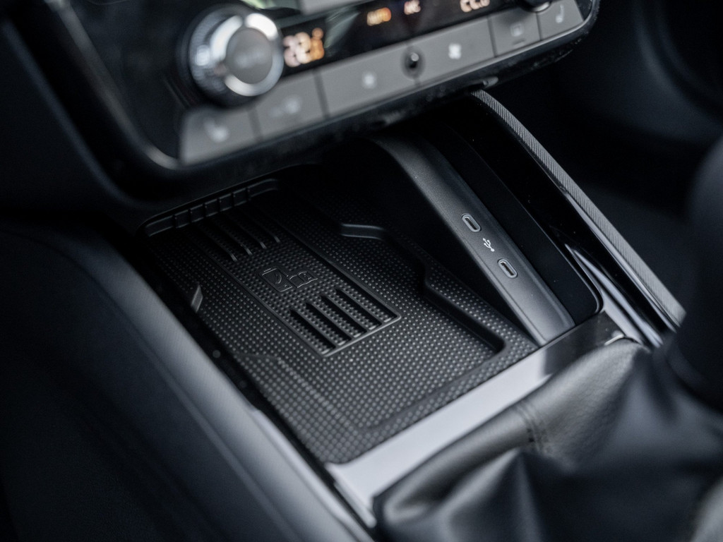 Bild 23 - Kamiq Monte Carlo 1.5 TSI DSG Pano AHK Navi ACC