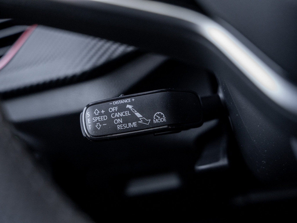 Bild 28 - Kamiq Monte Carlo 1.5 TSI DSG Pano AHK Navi ACC