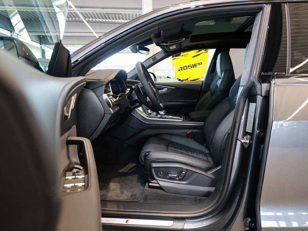 Bild 9 - RS Q8 SUV performance