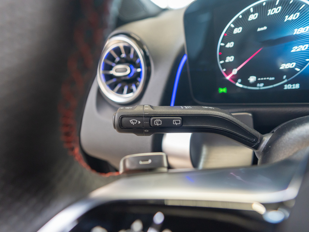 Bild 18 - GLB 220 d 4MATIC AMG Line Premium