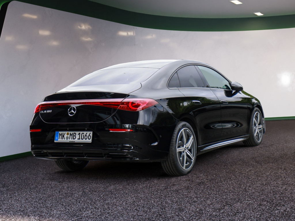 Bild 3 - CLA 180 Coupé AMG Line