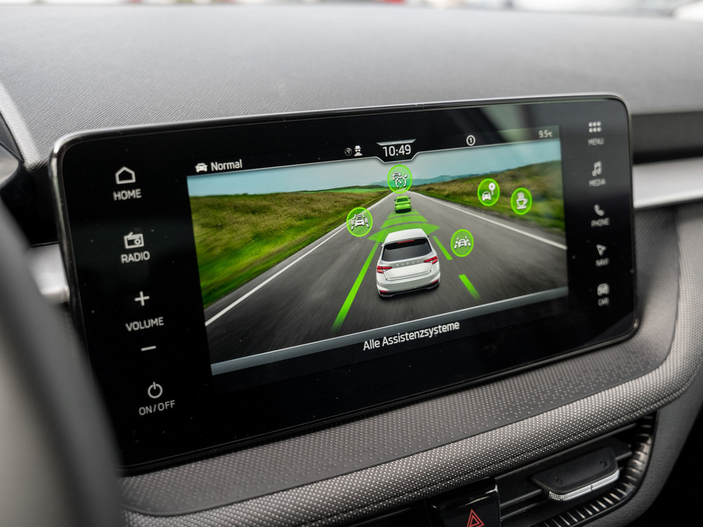 Bild 14 - FABIA TOUR 1.0 TSI DSG Kam. Navi Virtual ACC LED