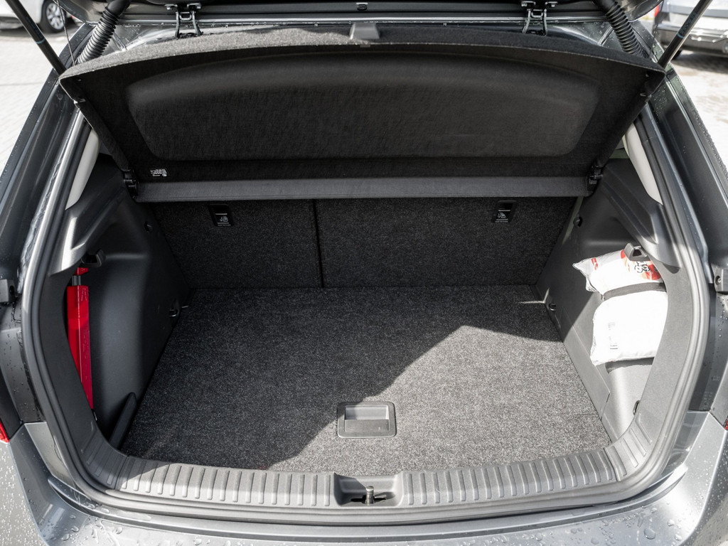 Bild 29 - FABIA TOUR 1.0 TSI DSG Kam. Navi Virtual ACC LED