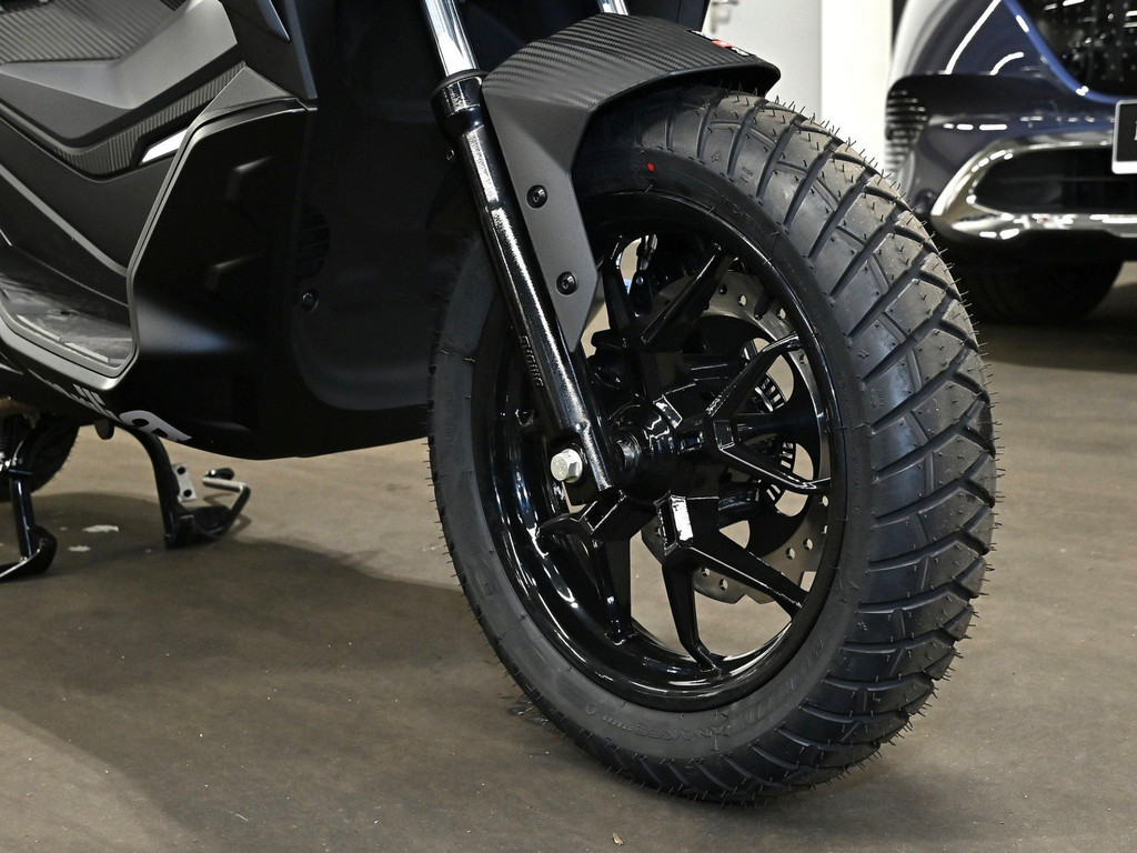 Bild 4 - SR GT 125 ABS E5 + **Kundenvorteil**