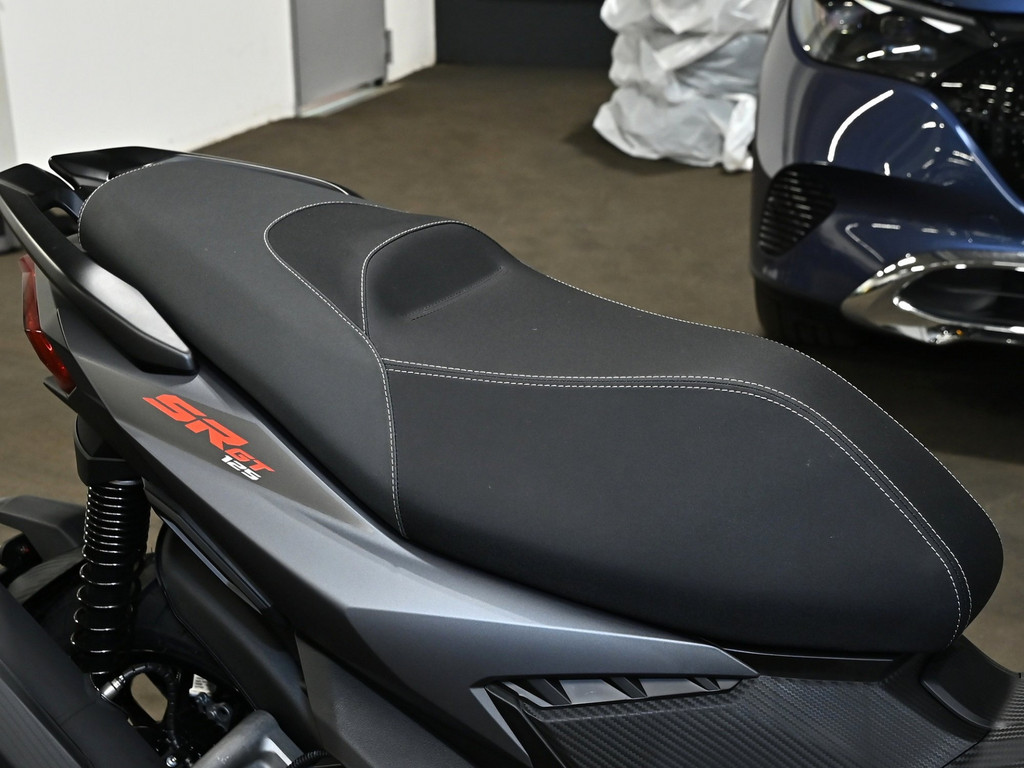 Bild 5 - SR GT 125 ABS E5 + **Kundenvorteil**