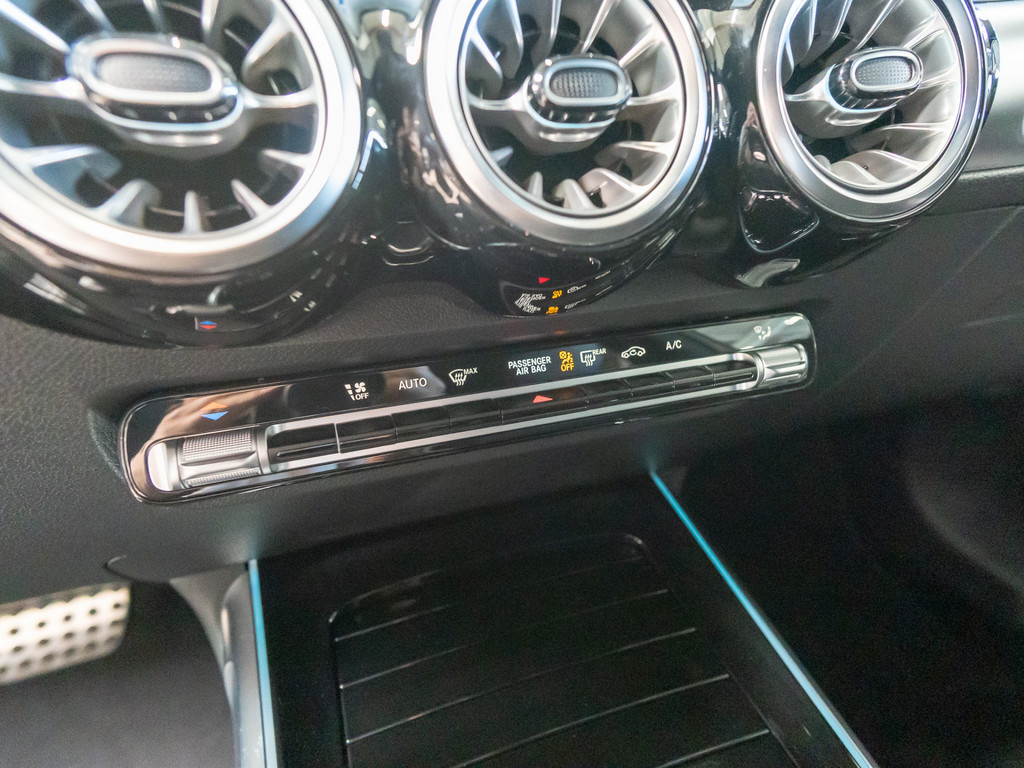 Bild 12 - GLB 220 d 4MATIC AMG Line Advanced Plus