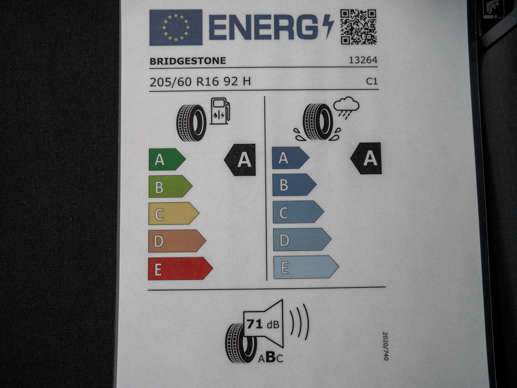 Bild 14 - Kamiq Essence 1.0 TSI Virtual LED PDC SHZ SpurH