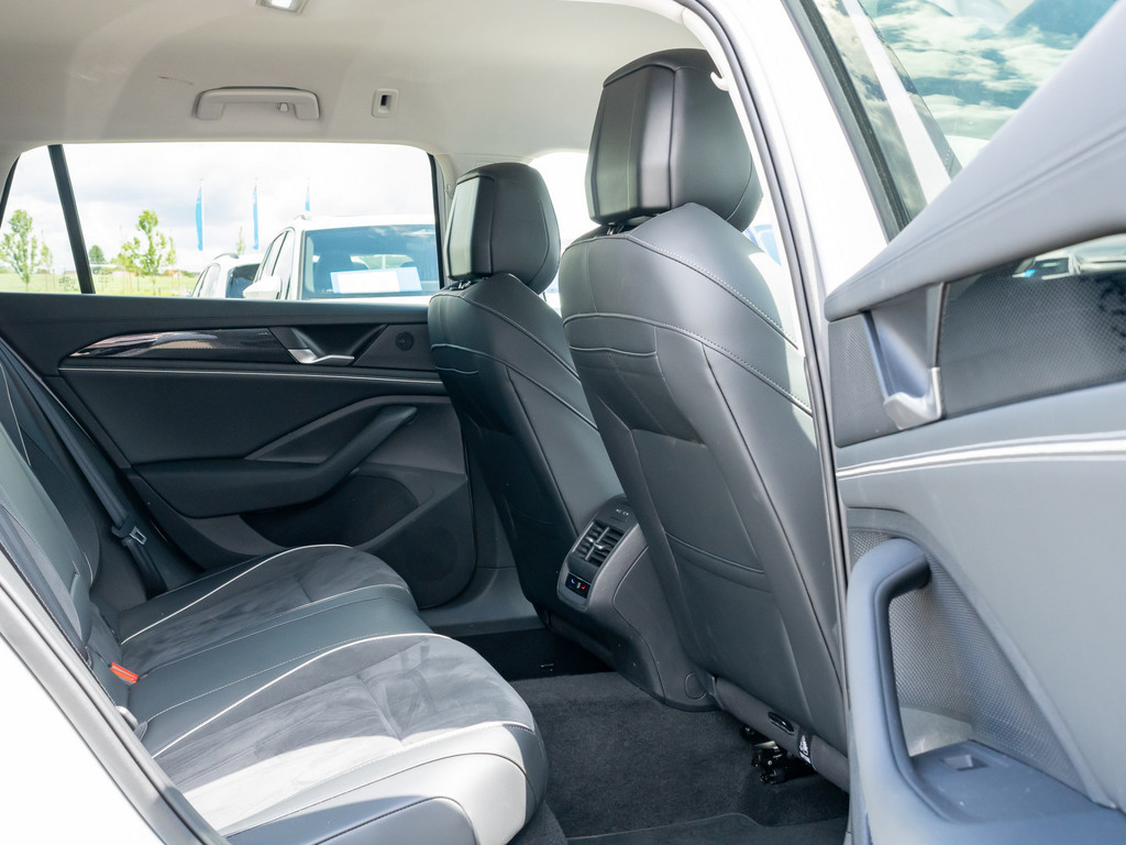 Bild 4 - Passat Business 1,5 l eTSI DSG