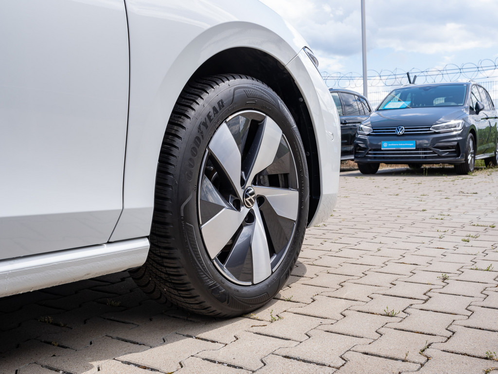 Bild 8 - Passat Business 1,5 l eTSI DSG