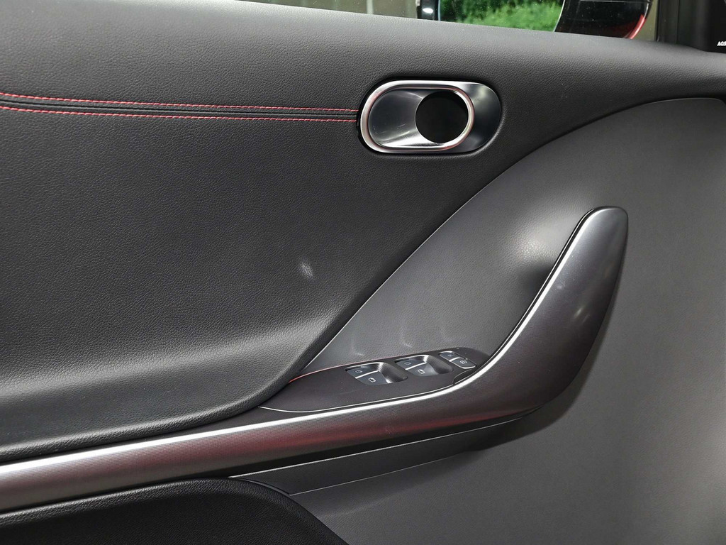 Bild 24 - #1 Brabus AWD