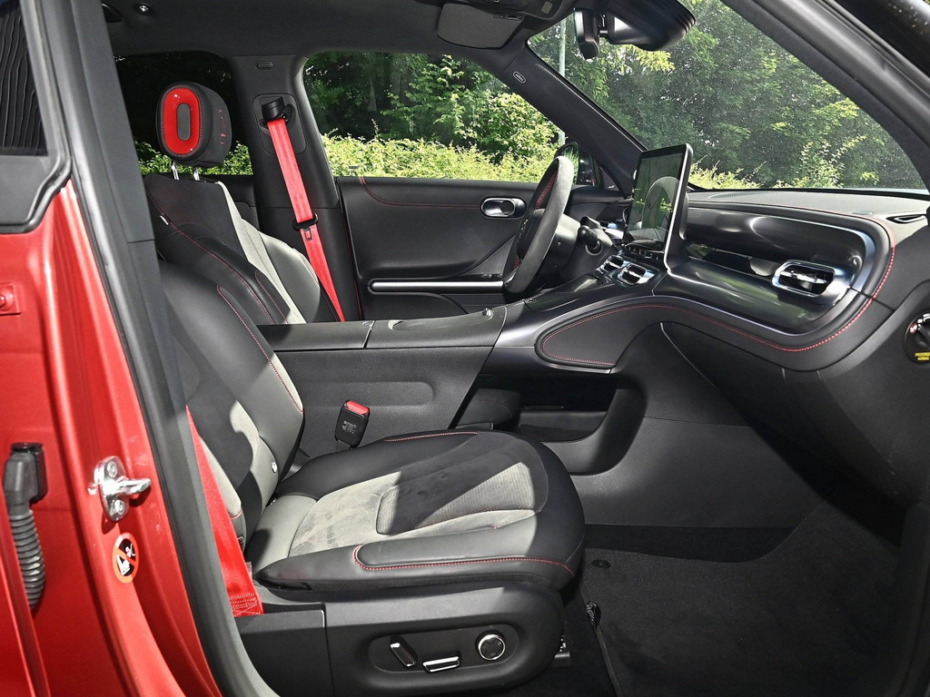 Bild 2 - #1 Brabus AWD