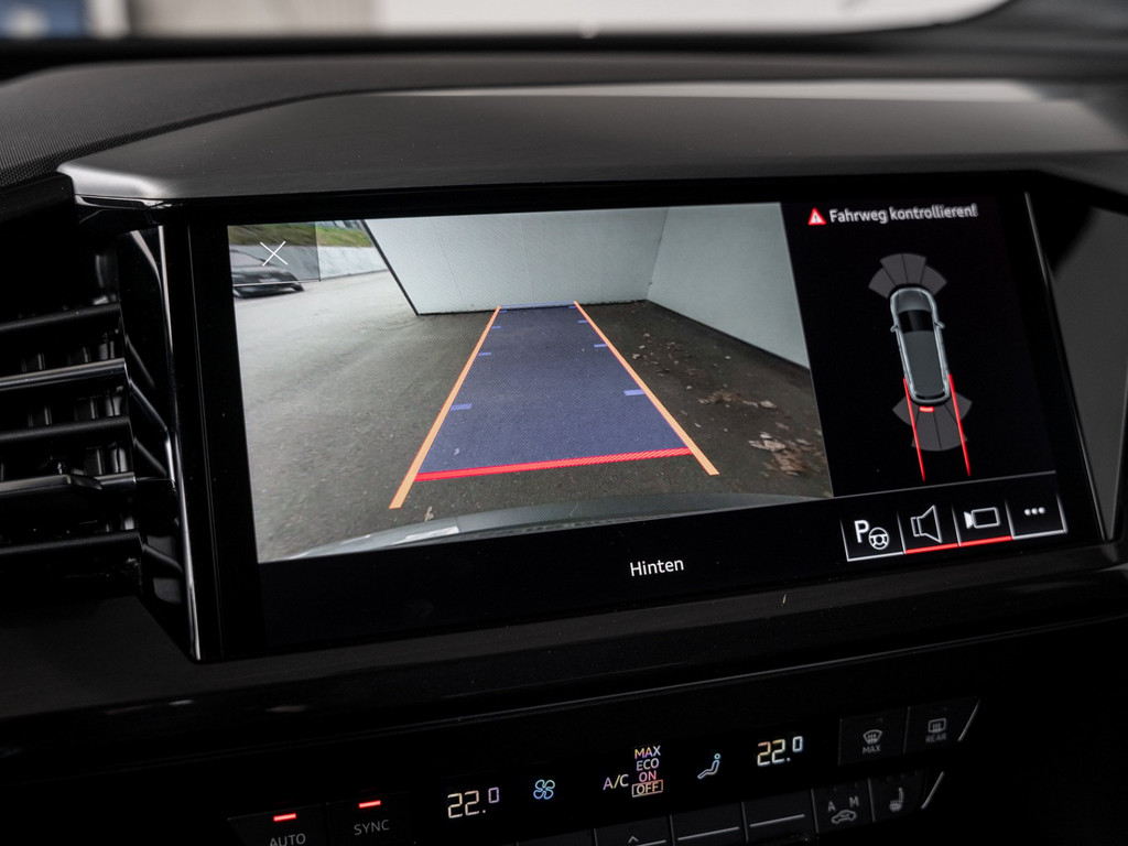 Bild 18 - Q4 e-tron 50 e-tron quattro 220 kW Kam. Navi ACC