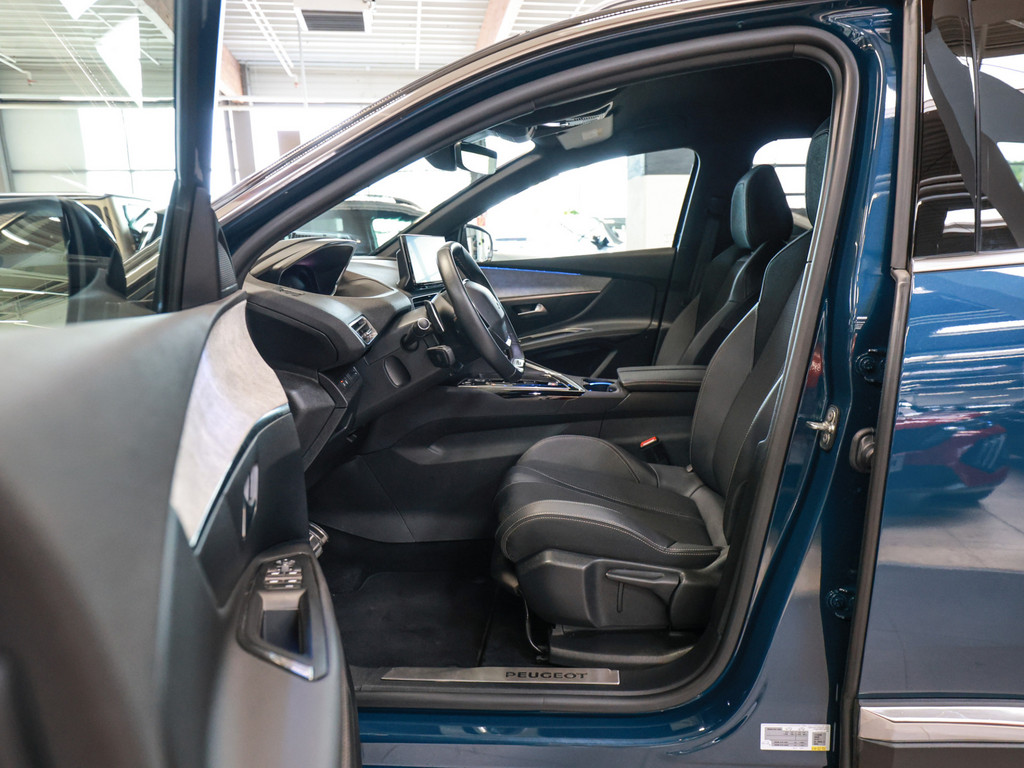 Bild 10 - 3008 GT HYBRID 136 e-DSC6