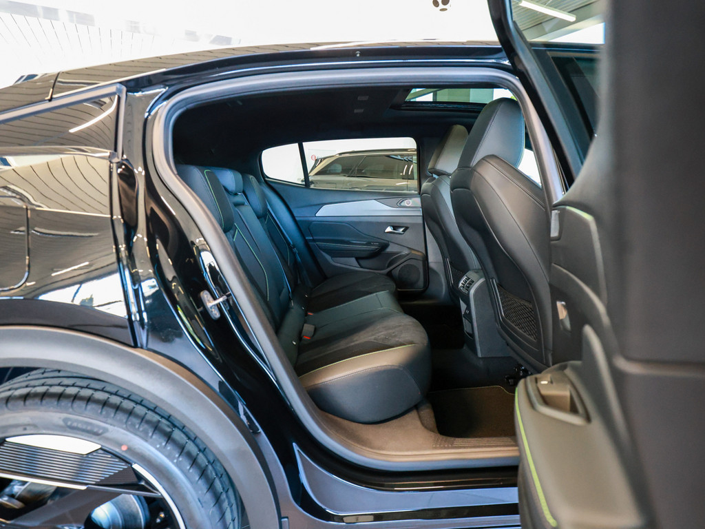 Bild 4 - 408 Neu GT EXCLUSIVE Plug-In Hybrid 240 e-DSC7