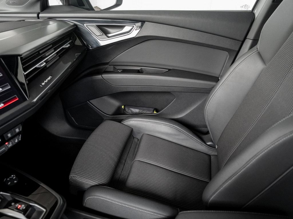 Bild 24 - Q4 e-tron 50 e-tron quattro 220 kW Kam. Navi ACC