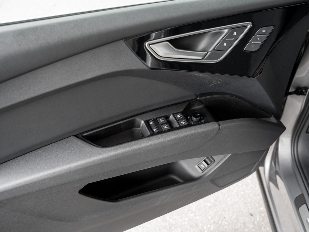 Bild 29 - Q4 e-tron 50 e-tron quattro 220 kW Kam. Navi ACC