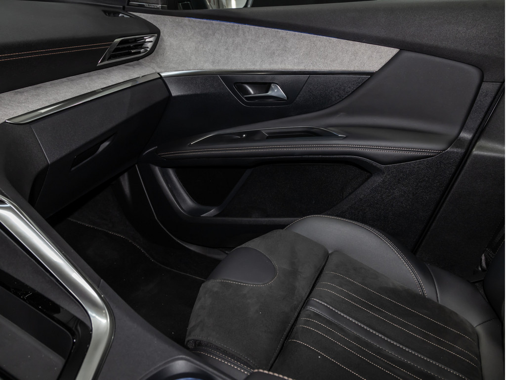 Bild 13 - 3008 GT HYBRID 136 e-DSC6