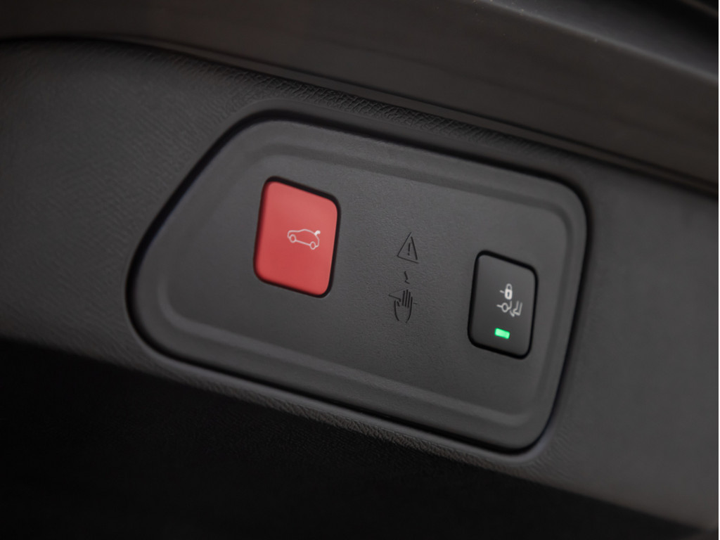 Bild 29 - 3008 GT HYBRID 136 e-DSC6