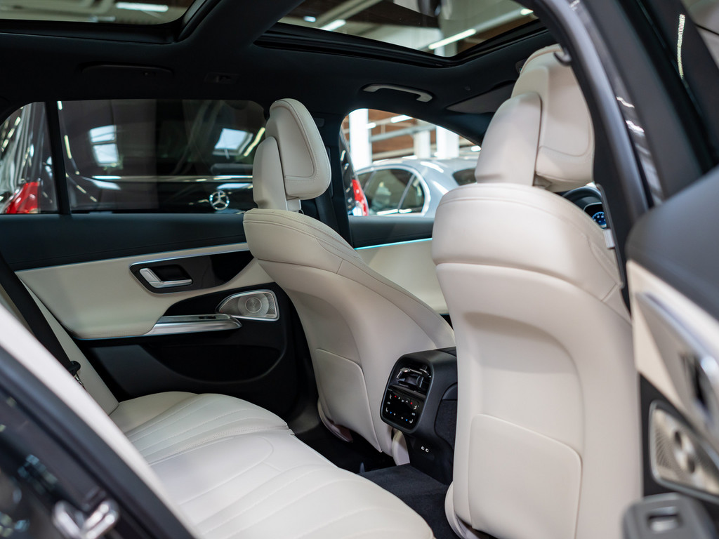 Bild 8 - E 300 de T AMG Sport Premium + 