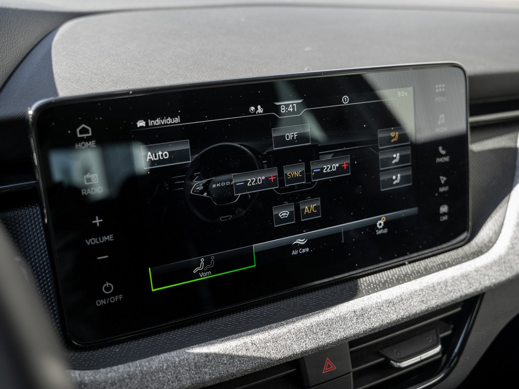 Bild 19 - KAMIQ TOUR 1.0 TSI DSG AHK Kam. Navi Virtual ACC