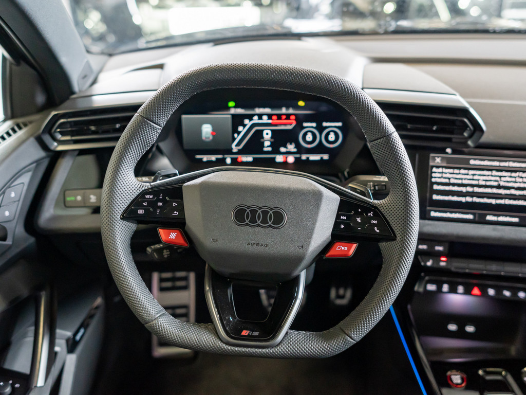 Bild 8 - RS 3 Sportback quattro S tronic 280kmh Pano