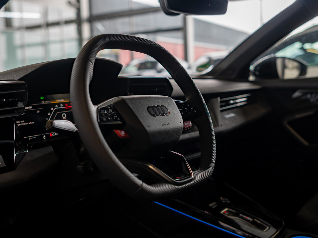 Bild 18 - RS 3 Sportback quattro S tronic 280kmh Pano