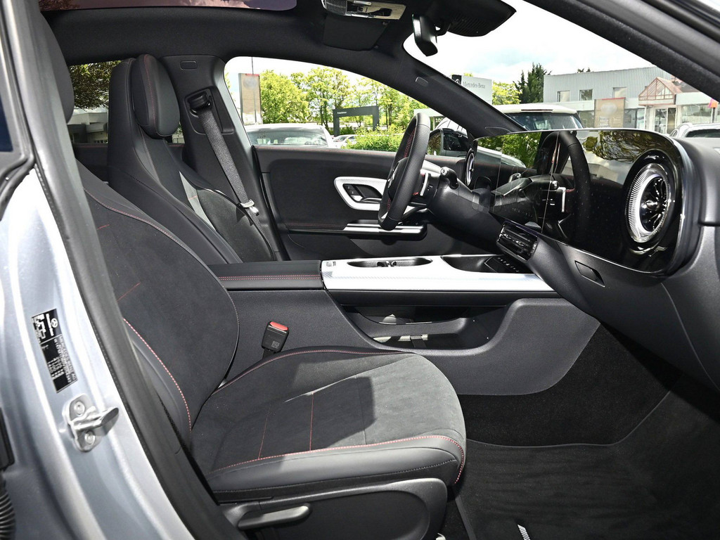Bild 3 - CLA 250 + AMG Line SB EQ Technologie