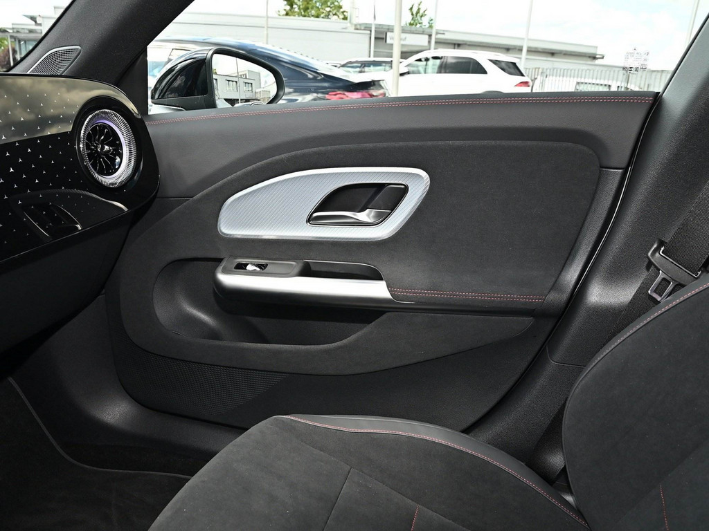 Bild 14 - CLA 250 + AMG Line SB EQ Technologie