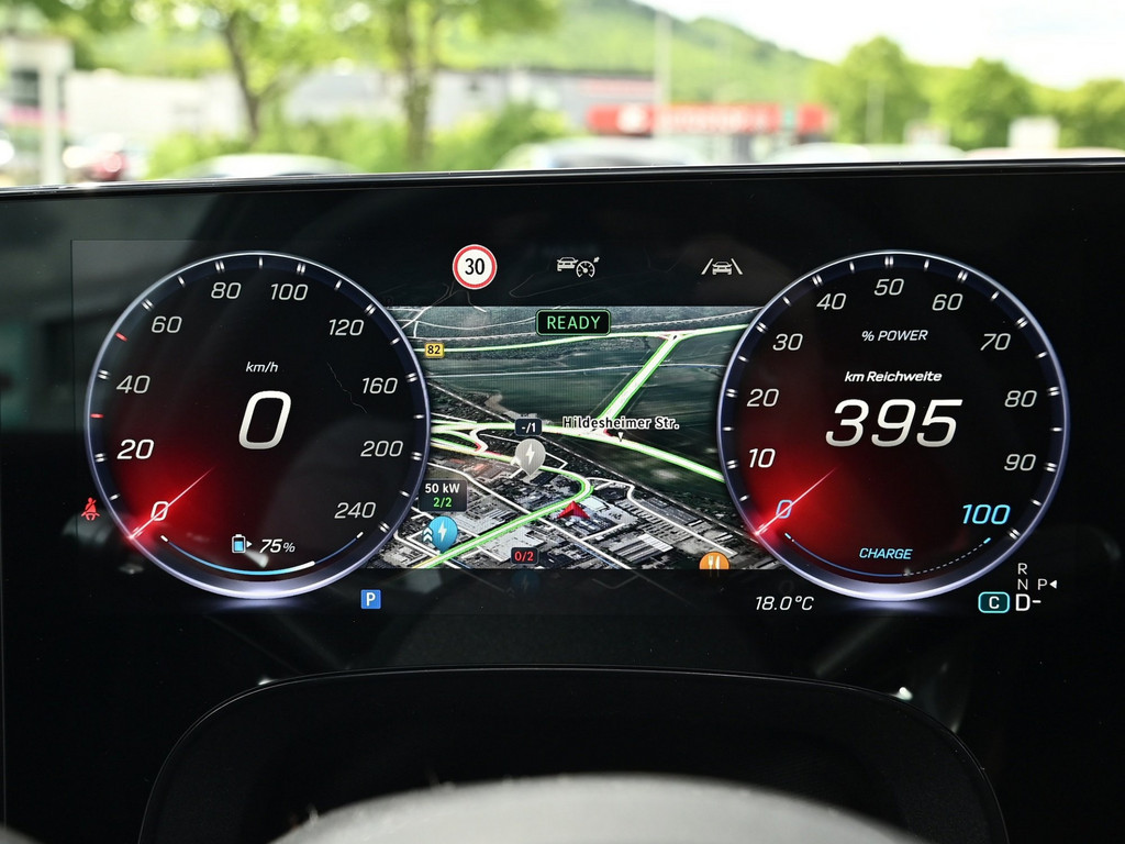 Bild 15 - CLA 250 + AMG Line SB EQ Technologie