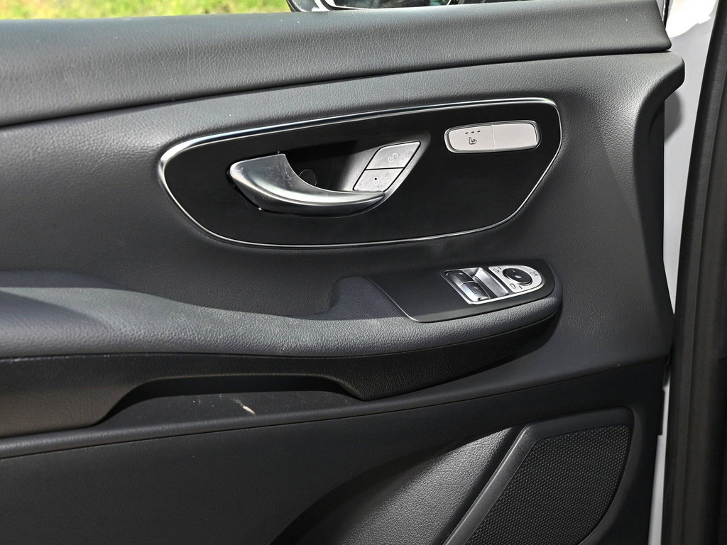 Bild 27 - V 220 d STYLE Lang