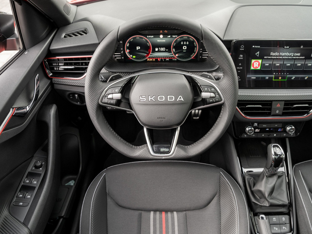 Bild 14 - Kamiq Monte Carlo 1.5 TSI DSG Pano AHK Navi ACC