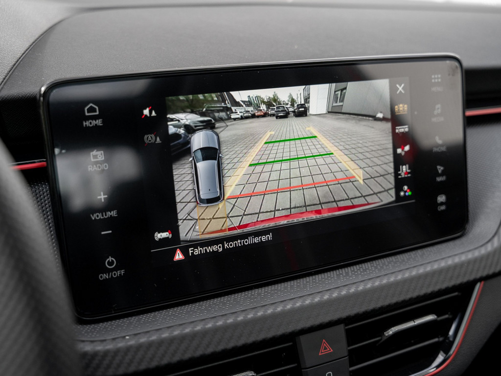 Bild 17 - Kamiq Monte Carlo 1.5 TSI DSG Pano AHK Navi ACC