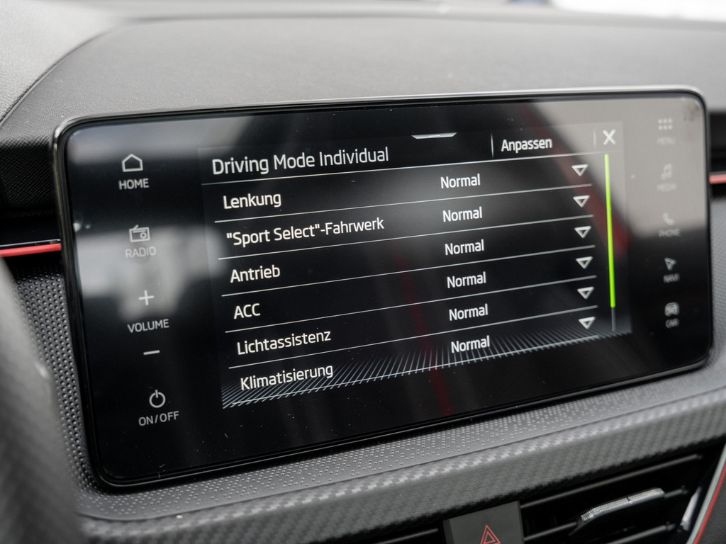 Bild 21 - Kamiq Monte Carlo 1.5 TSI DSG Pano AHK Navi ACC