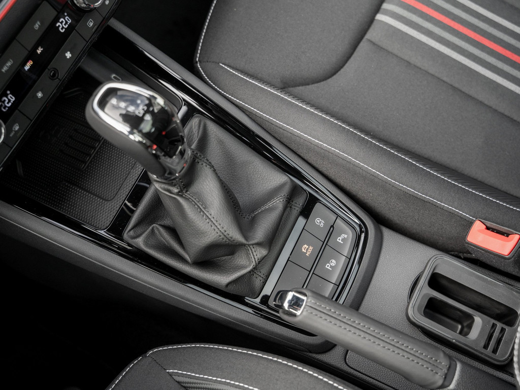 Bild 24 - Kamiq Monte Carlo 1.5 TSI DSG Pano AHK Navi ACC