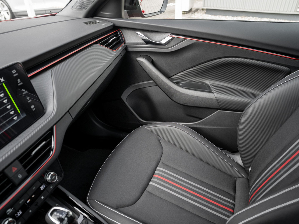 Bild 25 - Kamiq Monte Carlo 1.5 TSI DSG Pano AHK Navi ACC