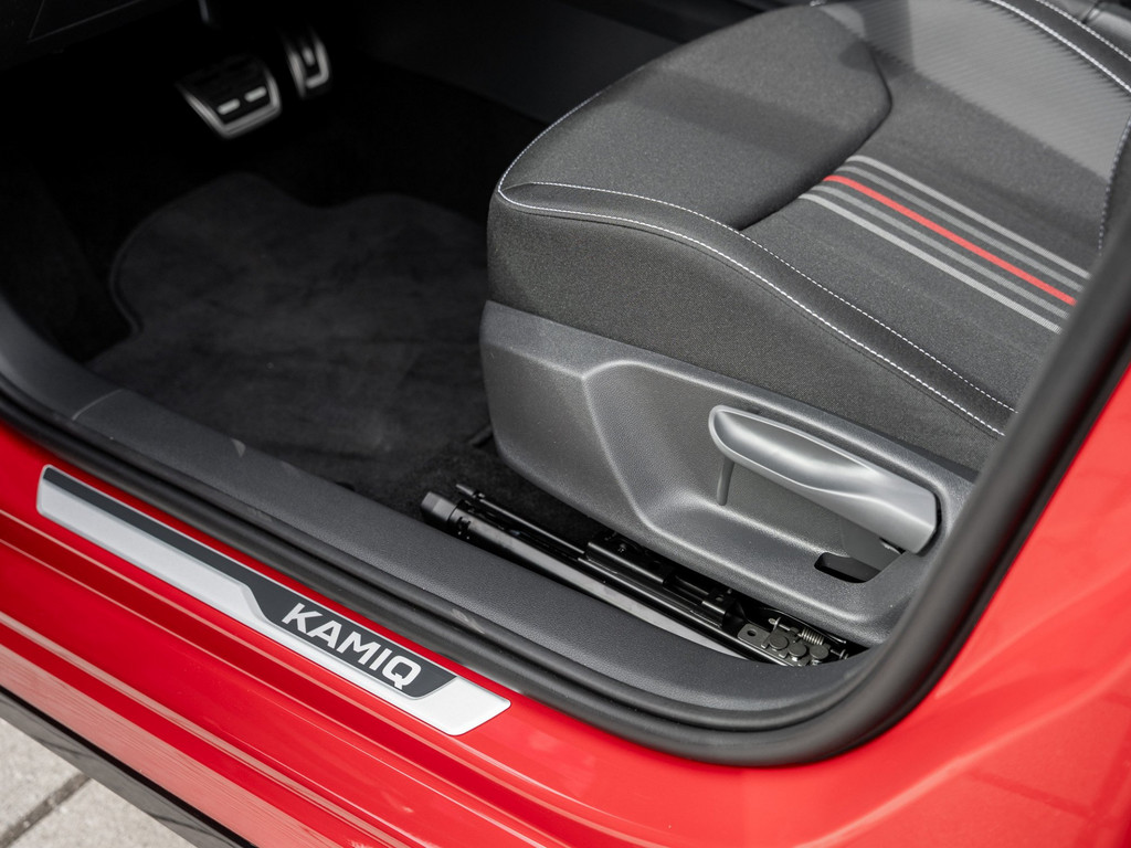 Bild 32 - Kamiq Monte Carlo 1.5 TSI DSG Pano AHK Navi ACC