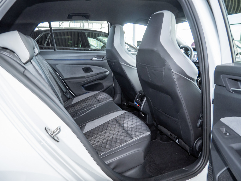 Bild 4 - Golf VIII 1.5 TSI R-Line