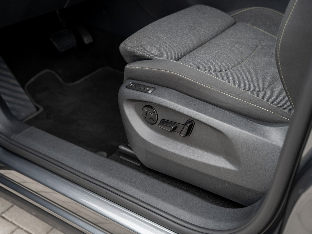 Bild 27 - KODIAQ SELECTION 2.0 TSI DSG 4X4 AHK Kam. Navi