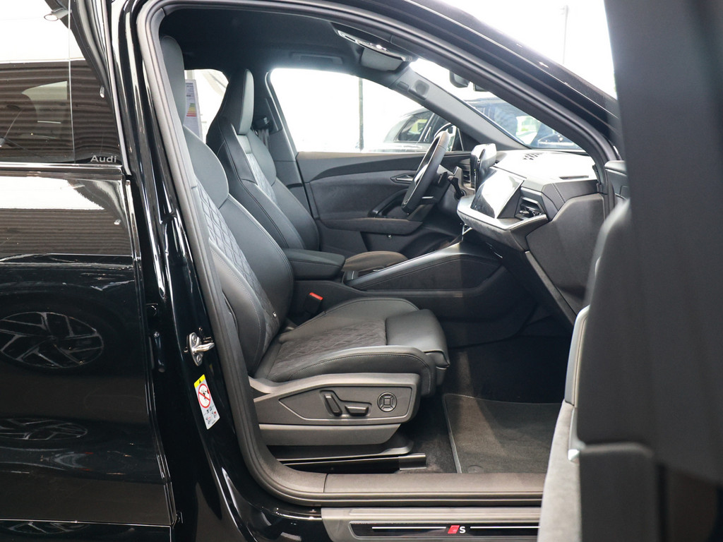 Bild 2 - Q5 e-hybrid quattro Edition One S Line AHK HUD