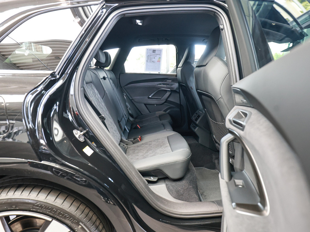Bild 4 - Q5 e-hybrid quattro Edition One S Line AHK HUD