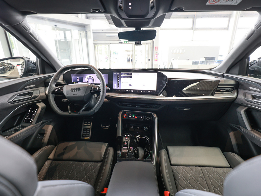 Bild 6 - Q5 e-hybrid quattro Edition One S Line AHK HUD